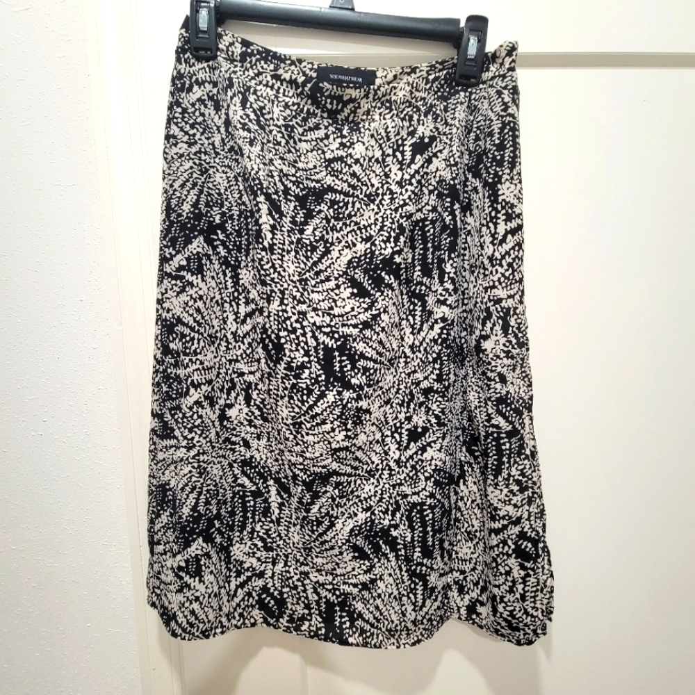 Who What Wear Size 8 Cream and Black Skirt